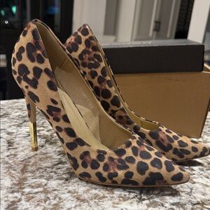 Elegant Leopard Print Heels